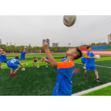 还学生“出汗自由”，教学生“快乐出汗”