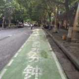 限时停车位，体现了“公益高效优先”理念