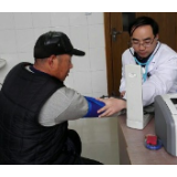 “看病不出村”，不能故意不让出村