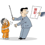 教师教唆学生体罚被辞退，不冤！