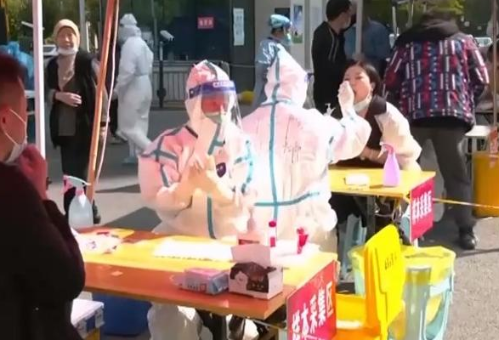 国务院联防联控机制发布会:做好国庆期间疫情防控有关工作