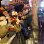 新春走基层丨火树银花辞旧岁 流光溢彩迎新年