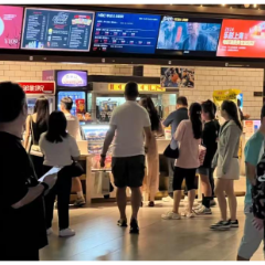 国庆假期，这座城市影院何以人气满满？