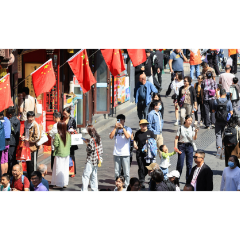 央广财评丨国庆假期消费市场火爆，折射中国经济强大韧性