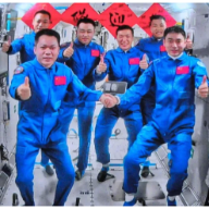 中国航天员有了4张太空6人合影：每张都是梦想的接力