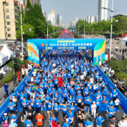 以奔跑的名义 致敬“劳动美”