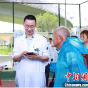 身边的变化丨百余专家回老家义诊:用医学所成回馈家乡 点亮乡村医路