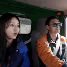 新春走基层｜在青藏高原上送“新年快递”，我们翻过海拔5000米……