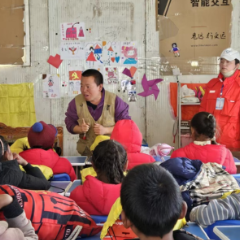 从约定到开赛：高原上的足球赛之约温暖震后灾区