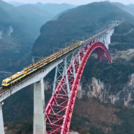 新春走基层｜春运守“路”人：320米高空“体检”