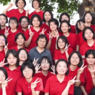 14届毕业生同台 张桂梅带出的姑娘们如今闪闪发光