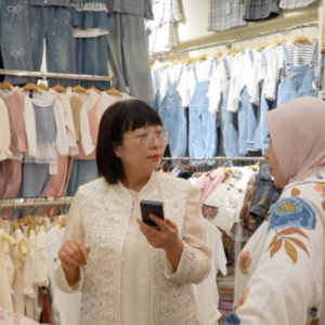 “小童装”奔赴大市场 浙江织里“全球揽客”拓外贸