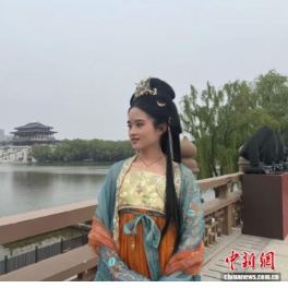 “中式生活”何以出海：美国华裔女孩朱溪瑞的“中国人守则”