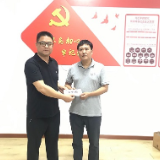 爱心企业教师节赴何家坳枫溪学校慰问