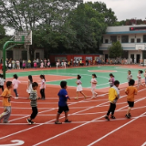 爱心帮扶走进农村学校