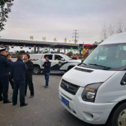株洲交通执法部门查获4辆跨省非法营运车辆