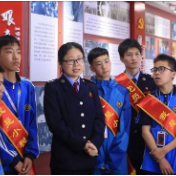 攸县税务：办税大厅迎来了“小税官”