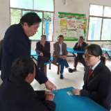 普法宣传进村委 法入人心