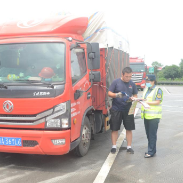 株洲市交通运输综合行政执法支队开展公路路政管理服务宣传活动