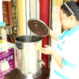 渌口这家药店一年四季免费供应凉茶