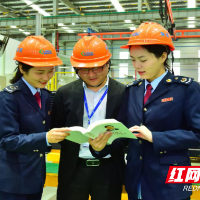石峰税务：传递决心关心 提振市场信心