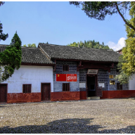 株洲渌口区：“带电”监督护三农