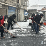 渌口区：全区党员干部群众齐上阵 吹响扫雪“集结号”