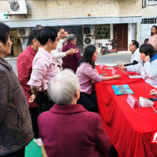 炎陵县科普进社区：义诊+美食送健康
