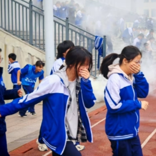以练筑防 株洲市隆兴中学消防演练筑牢校园安全屏障