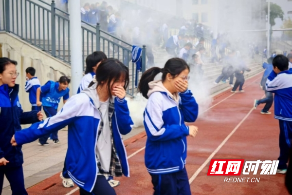 以练筑防 株洲市隆兴中学消防演练筑牢校园安全屏障