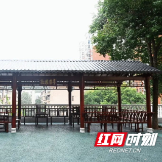 石峰区北山一村“敦睦凉亭”建成启用,居民喜添休闲新空间