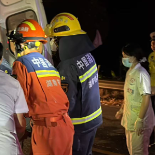 雨夜救援竞速！炎陵公安联合多部门打通生命通道