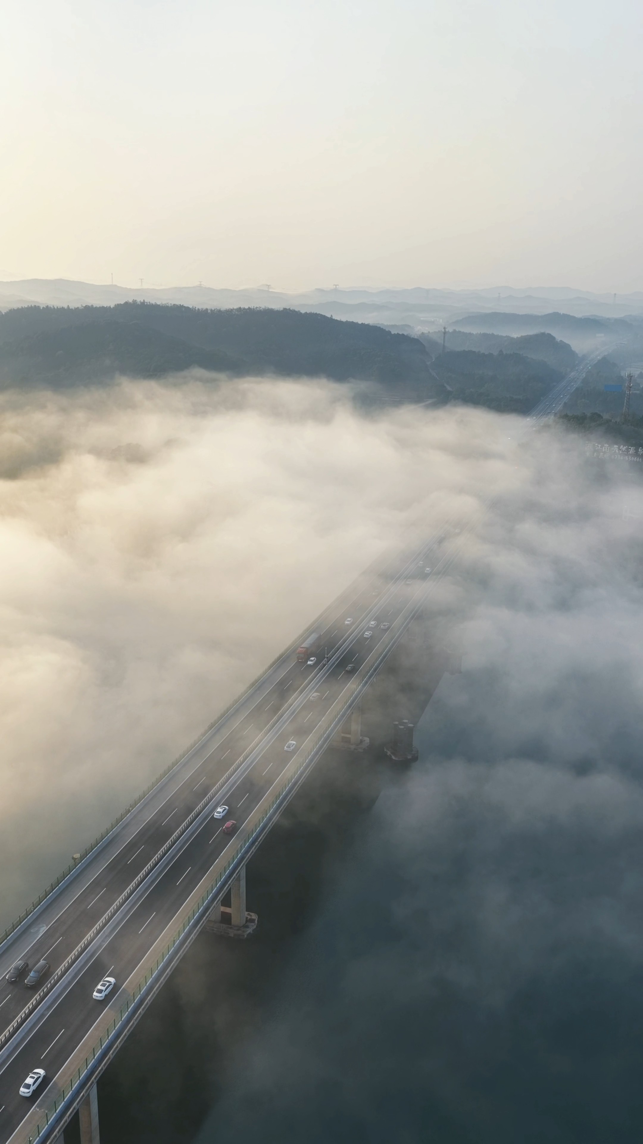 仙境降临！株洲这条高速美成水墨画
