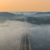 视频丨仙境降临！株洲这条高速遇平流雾美成水墨画