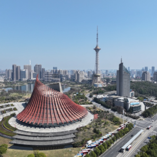 曹慧泉主持召开株洲市委常委会议2026年第9次会议