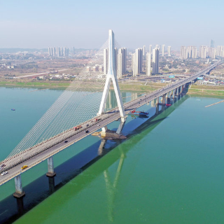 株洲市委常委会召开会议 曹慧泉主持并讲话