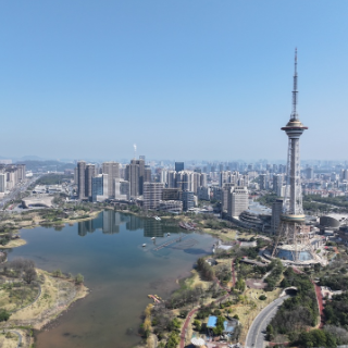 何恩广调研城区大气污染防治工作