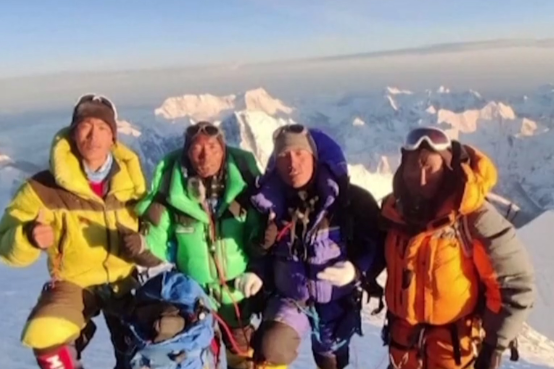 再破纪录 尼泊尔登山向导第29次登顶珠峰