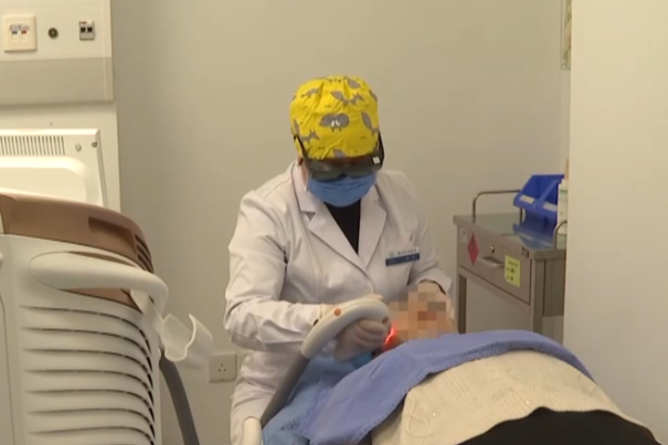 暑期中学生整容增多 整容出现“低龄化”趋势