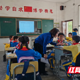 株竹教育共同体送教下乡显真情 研讨交流共发展