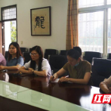 株洲市十八中启动新一轮“青蓝工程” 新秀前浪带后浪