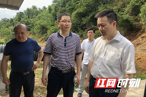 环保问题绝不手软 何朝晖率队赴荷塘区南郊垃圾场督查_时政_株洲站