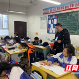 龙泉小学迎“五项管理”“双减”和课堂教学工作督导