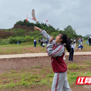 淞南中学：传承航天精神 点燃飞行梦想