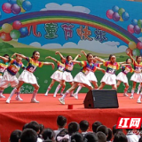 发苹果奖优秀看表演 龙泉小学的“六一”别样精彩