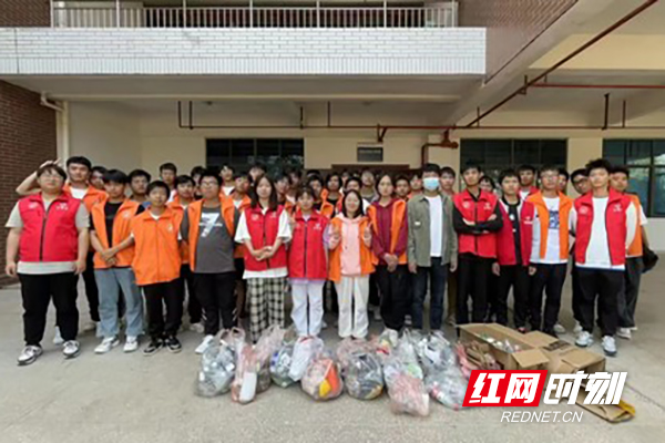 湖南化工职院自信学院开展垃圾分类志愿活动