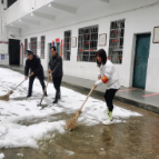 芦淞区谭家塅小学：温情融积雪 爱意满校园