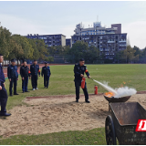 筑牢校园安全防线 株洲市九方中学开展保安技能培训