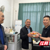株洲市十八中校领导慰问学考、高考教师