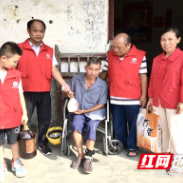 炎陵县公益志愿者协会走访慰问高考学生困难残疾人家庭